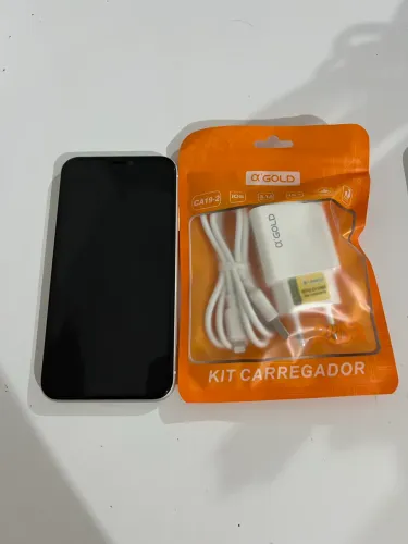 iPhone XR semi novo