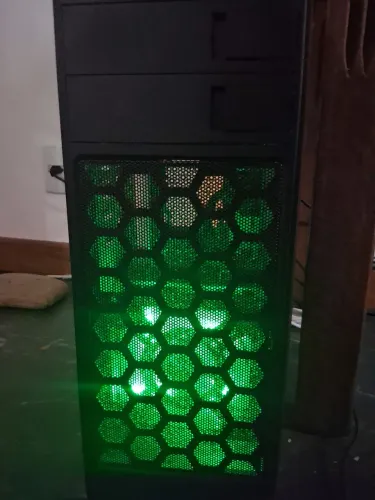 Pc gamer de entrada, i5 3330, 8gb memoria ram, rx 550, hd 500gb, ssd 100gb, fonte 500w