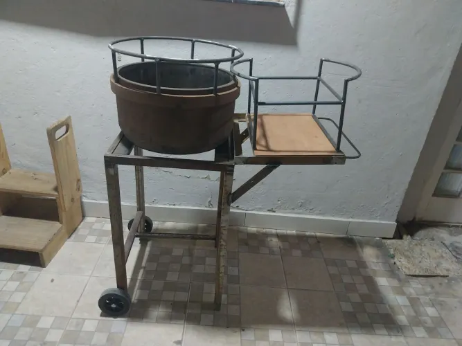 Churrasqueira com tambor de caminhão 