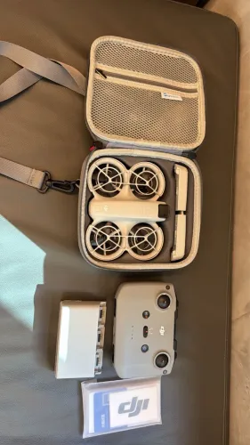 Mini drone DJI NEO