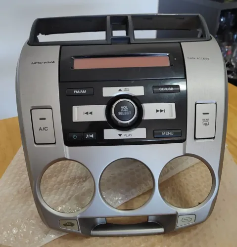 Rádio + moldura Honda City 2011