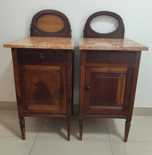 Par de mesinha cabeceira antiga madeira maciça 