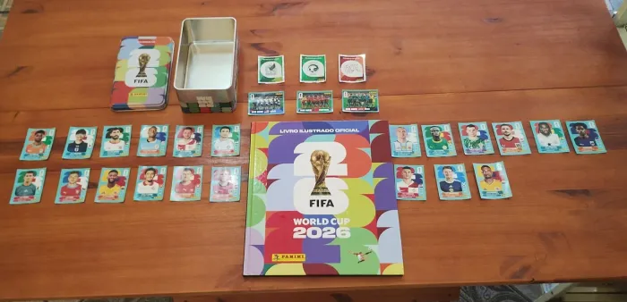 Álbum, figurinhas e porta figurinhas