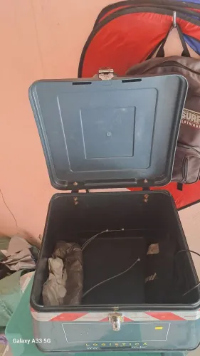 Vende-se baú 80L 100