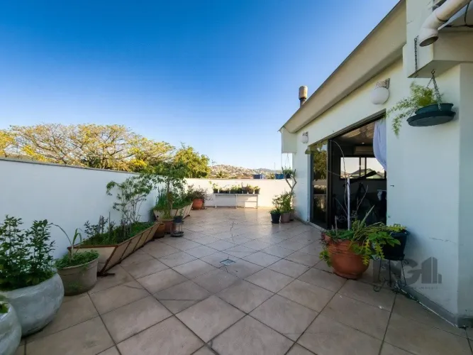 Cobertura, 2 quartos, 1 suite, dependência de empregada, 1 vaga de garagem, bairro Parteno