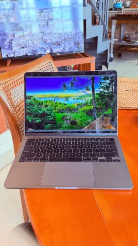 MacBook Air M2, 256 GB, 8 GB RAM, bateria plena, como novo, registro de entrada no país
