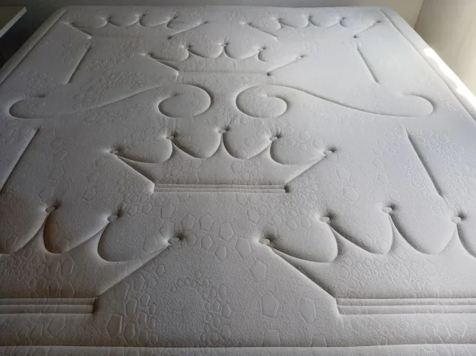 Cama de casal + Colchão King Koil World Edition - Casal King <br>