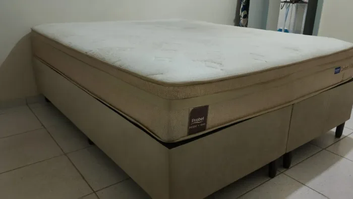 Cama queen
