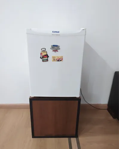 Frigobar Cônsul 80L