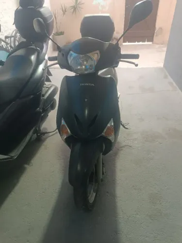 Vendo ou troco por carro