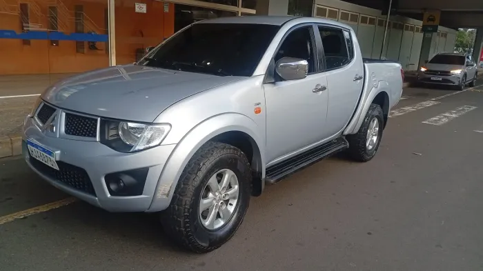 Mitsubishi L200 Triton HPE 3.2 CD TB Int.diesel AUT 2011