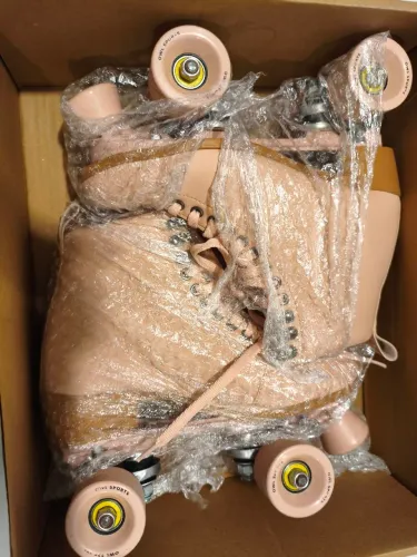 Patins quaad cor nude usado apenas uma vez tamanho 35/36