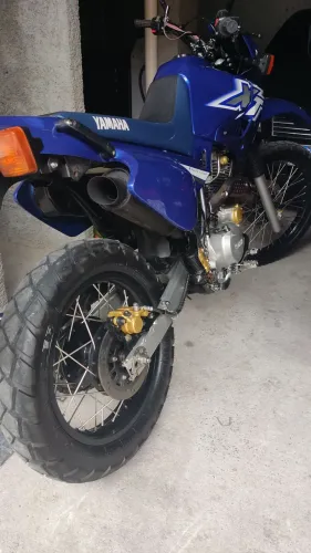 XT 600e ano 2001 cor azul 