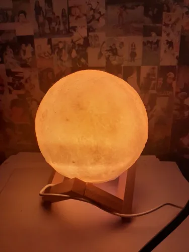 Luminária formato de lua