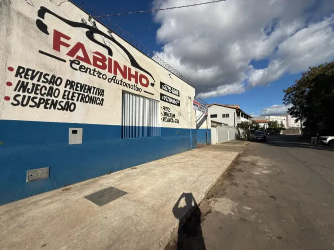 Galpão / Depósito / Armazém com 1 quarto para alugar em Sete Lagoas