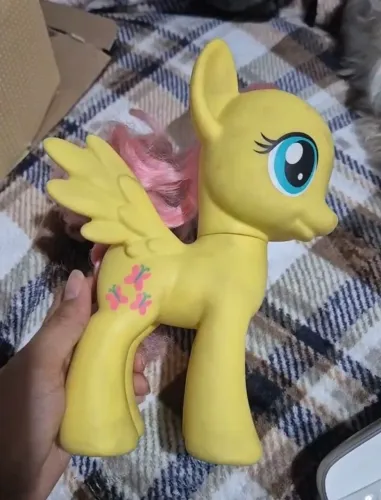 RESERVADA - Boneca Fluttershy 22cm