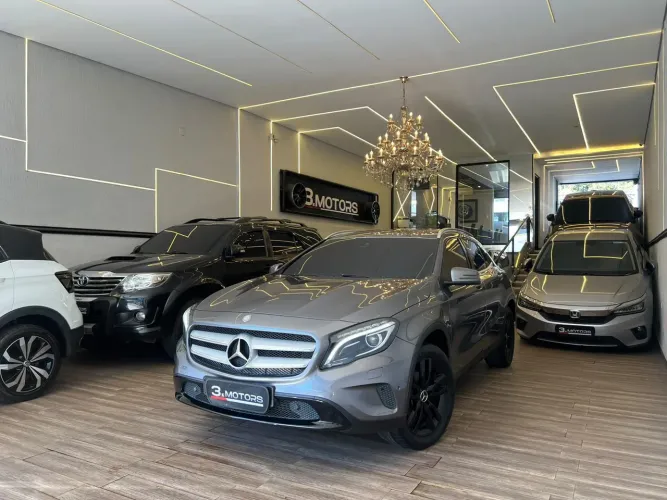 Mercedes-Benz GLA 200 Adv. 1.6/1.6 TB 16V Flex Aut. 2015