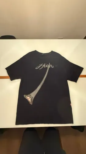 camiseta high company borboleta preta g