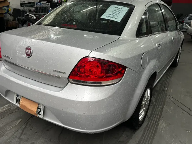 Fiat Linea Essence 1.8 Flex 16V 4P 2014