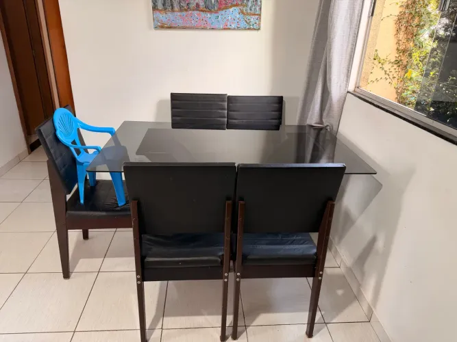 Mesa c 5 cadeiras