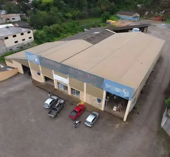 OPORTUNIDADE: Galpão comercial / industrial (Contato: *)