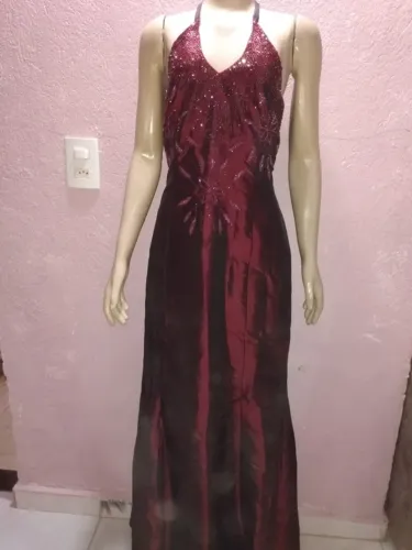 Vestido de festa longo vinho