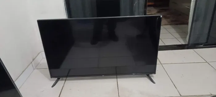 Tv 40 polegadas com tela queimada Philco.