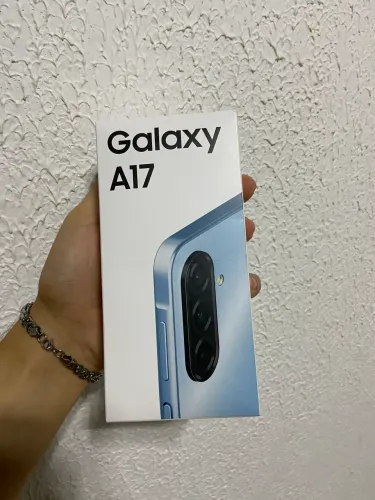 Samsung Galaxy A17 5G 128GB / 4GB RAM - NOVO, LACRADO NA CAIXA!