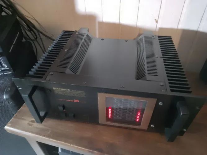 Amplificador Cygnus PA 1800X