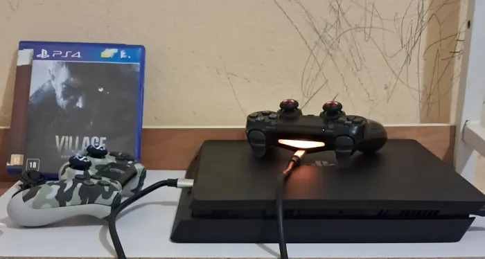 Playstation 4 Slim 500gb *ESTADO DE NOVO!*