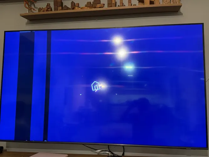 TV Samsung 65 polegadas com defeito na tela.