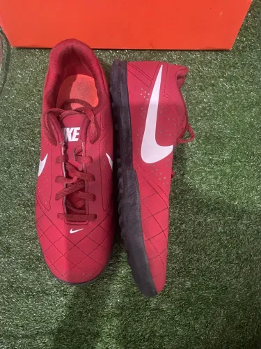 Chuteira nike e adidas (originais)