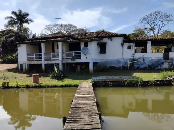 EXCELENTE FAZENDA COM 33 HECTARES LOCALIZADA NO POVOADO MATIAS
