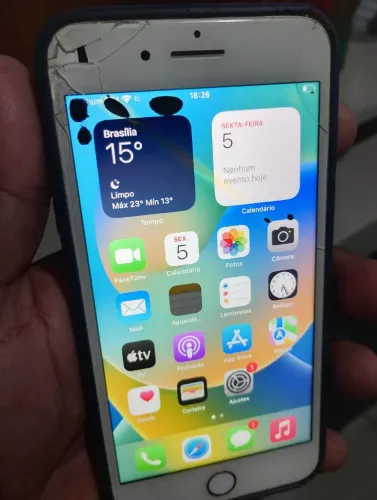 iPhone 8 plus trincado chip pegando quando quer lembrando SDS em meu nome IMEI limpo