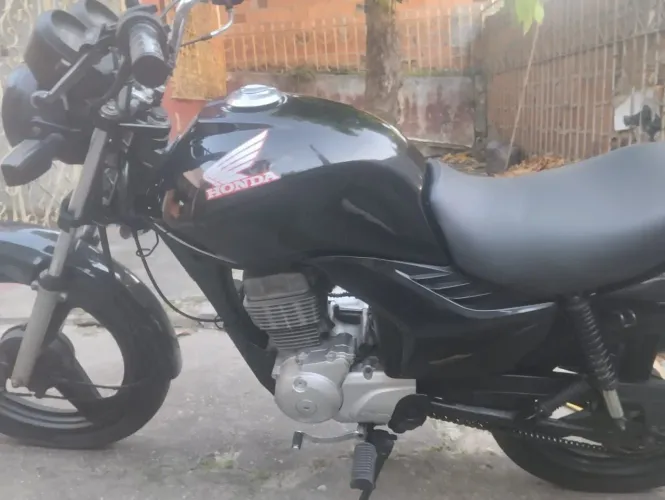 Vendo fan KS 125 conservada emplacada sem nada a fazer