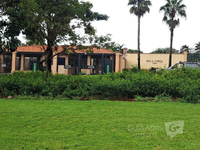 Lote de ilha no condomínio Bela Vista