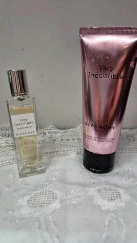 kit givenchy very irresistible edp + loção
