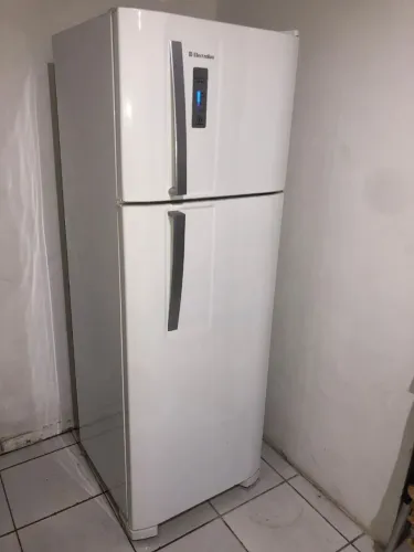Geladeira Electrolux frost free painel digital