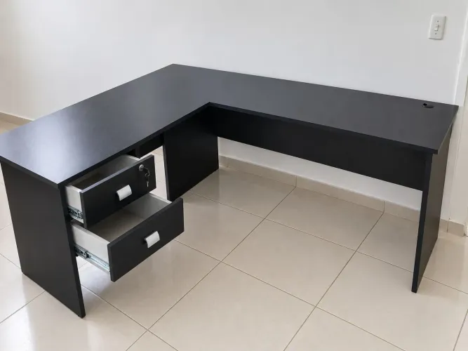 Mesa de Canto Escritório Preta