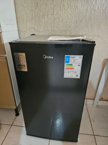 Frigobar Mídia 93 Litros Pouco Usado