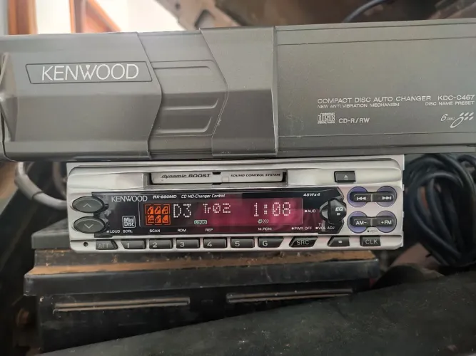 MD Kenwood com disqueteira (magazine)