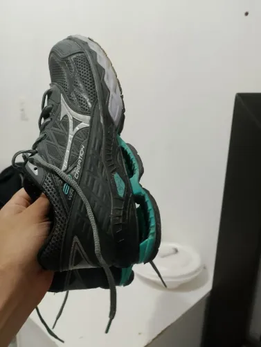 Mizuno Wave Creation 20