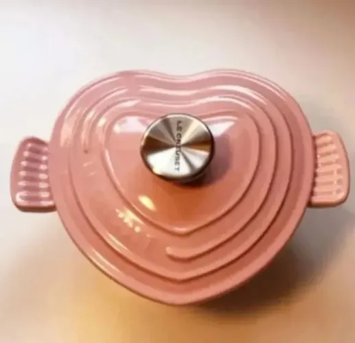 Panela Coração Rosa Le Creuset