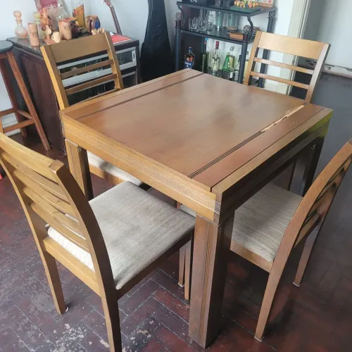 Mesa de jantar 4 cadeira - PARA SAIR HOJE.