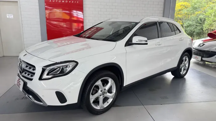 Mercedes-Benz GLA 200 Adv. 1.6/1.6 TB 16V Flex Aut. 2020
