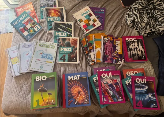 Material Poliedro, Cadernos Enem/USP com vestibulares