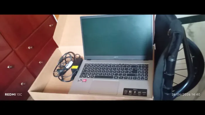 Notebook Acer Aspire 3 AMD Ryzen 3-7320U, 8GB RAM