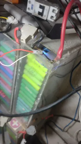 Bateria de lítio 24v 100 ampéres para sistema solar off grid