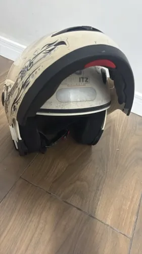 CAPACETE 56