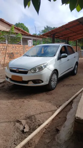 Fiat Grand Siena Essence 1.6 Flex 16V 2014
